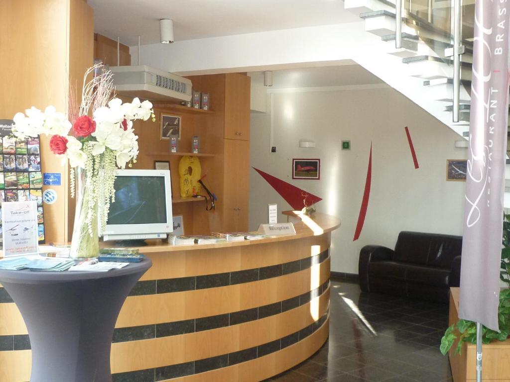 Hotel Les 100 Ciels Saint-Hubert Exteriör bild